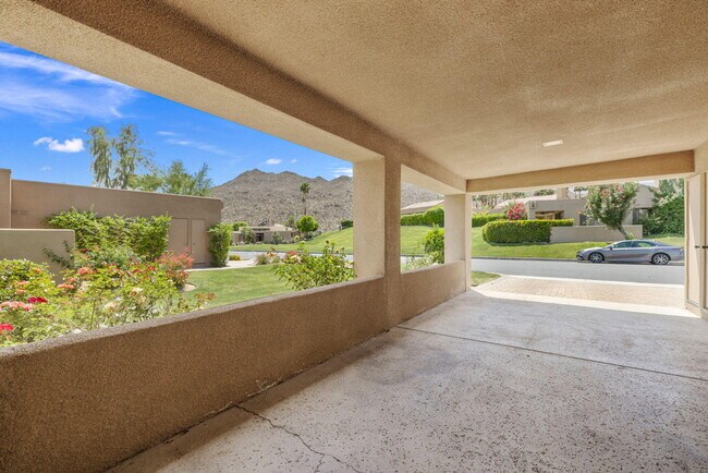 Building Photo - 73416 Mariposa Dr