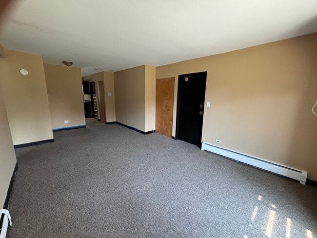 Building Photo - 701 Spruce Ct