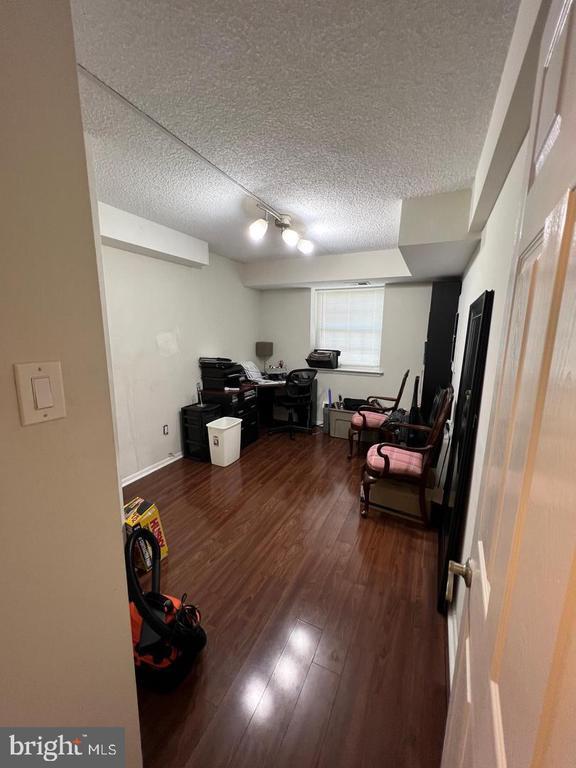 Primary Photo - 3304 Valley Dr