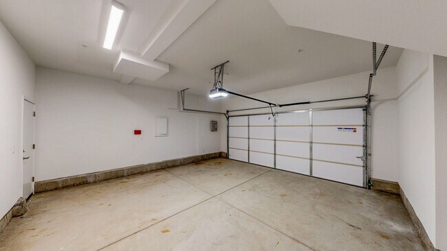 Building Photo - 2782 Sassy St