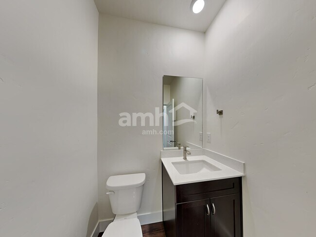 Building Photo - 9464 Clancey St