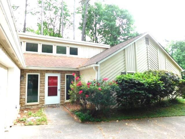 Building Photo - 1710 Pine Rd