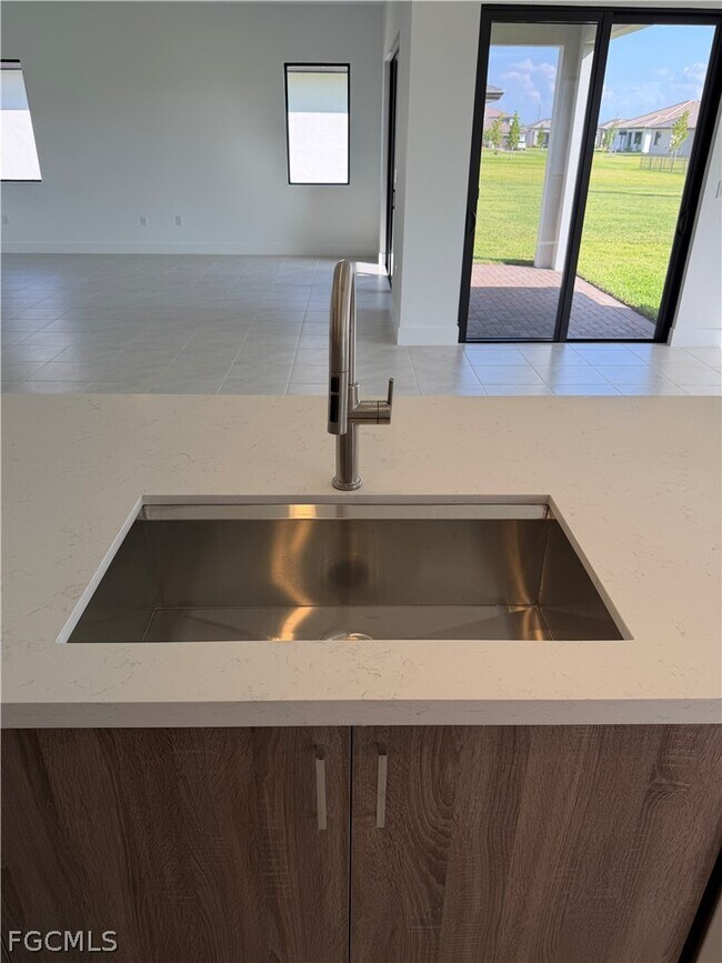 Building Photo - 5166 Julienne Rd