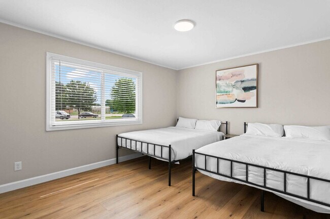 Building Photo - 2309 Cherry Hills Dr