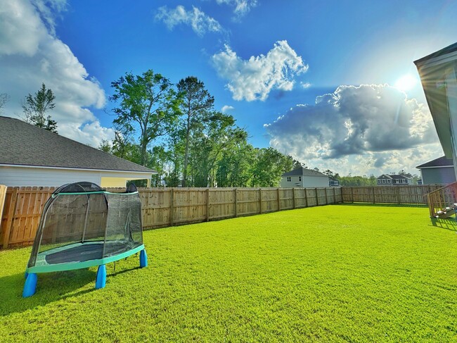 Building Photo - 3017 Dowington Dr