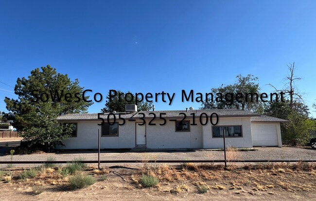 Building Photo - 2408 N Hutton Ave