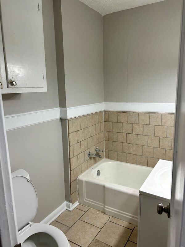 Building Photo - 525 Selma Rd