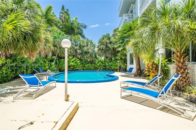 Building Photo - 9700 E Bay Harbor Dr