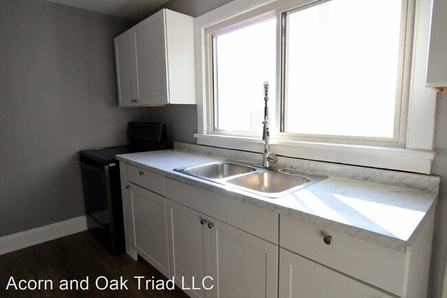 Building Photo - 2 br, 1 bath House - 1506 Vance St.