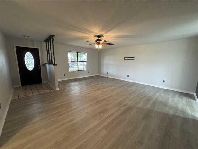 Building Photo - 590 Duckworth St