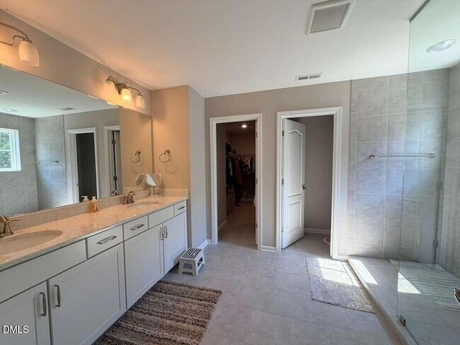 Building Photo - 2525 Elm Grant Dr