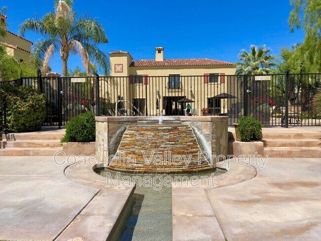 Building Photo - 233 Villorrio Dr E