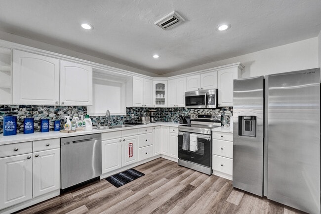 Building Photo - 3160 NW 63rd St