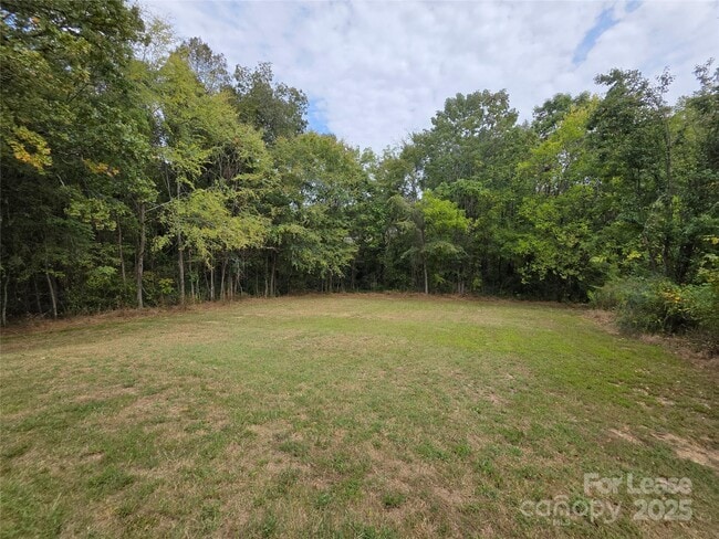 Building Photo - 420 Balfour Dr