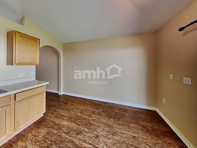 Building Photo - 2768 Whispering Trails Dr