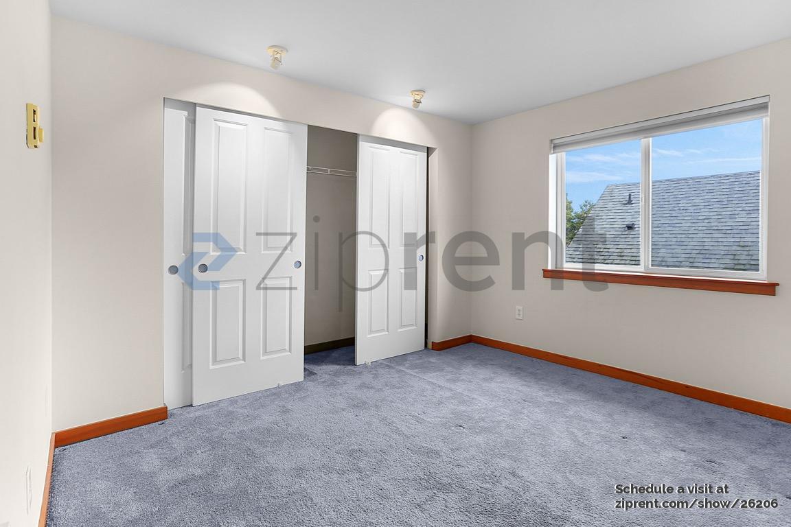 Building Photo - 3608 22nd Ave W