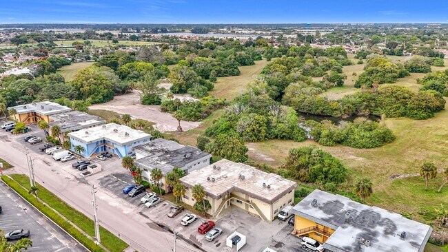 Building Photo - Newly remodeled  2 BEDROOM 2 BATH
