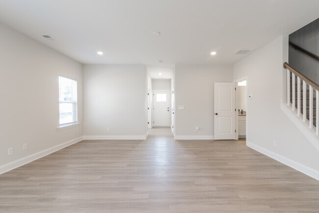 Building Photo - 3646 Trull St