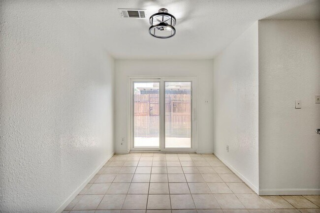 Building Photo - 2501 Bering Dr