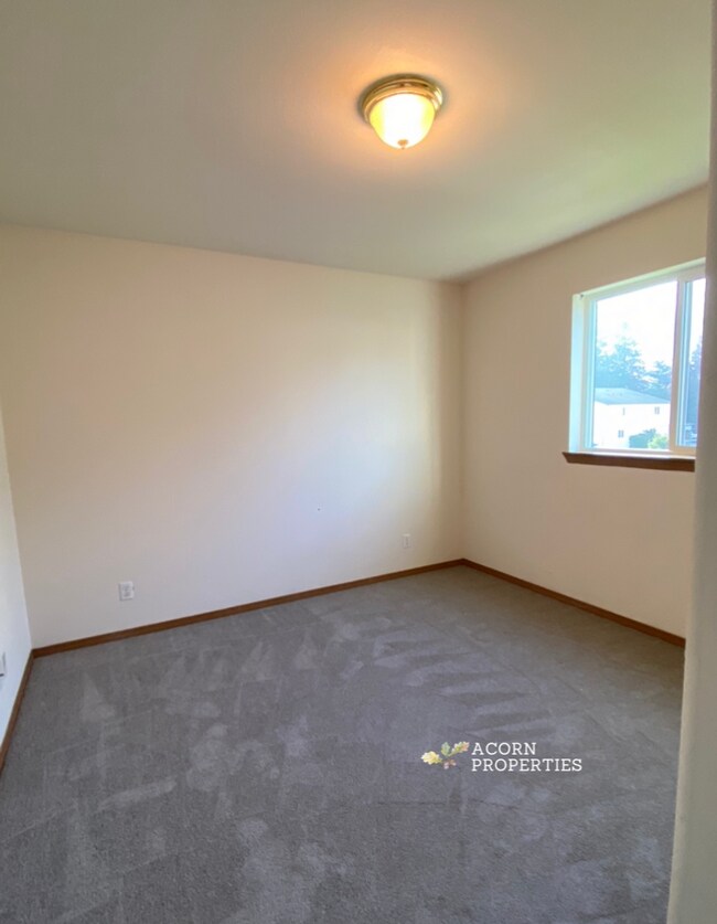 Building Photo - FALL 1314