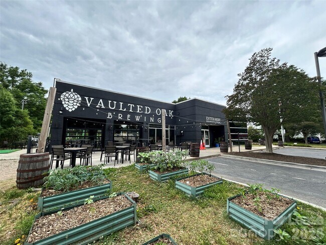 Building Photo - 3340 Washburn Ave