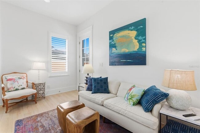 Building Photo - 345 Bailey St