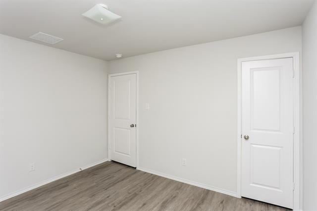 Building Photo - 3911 Job Dr