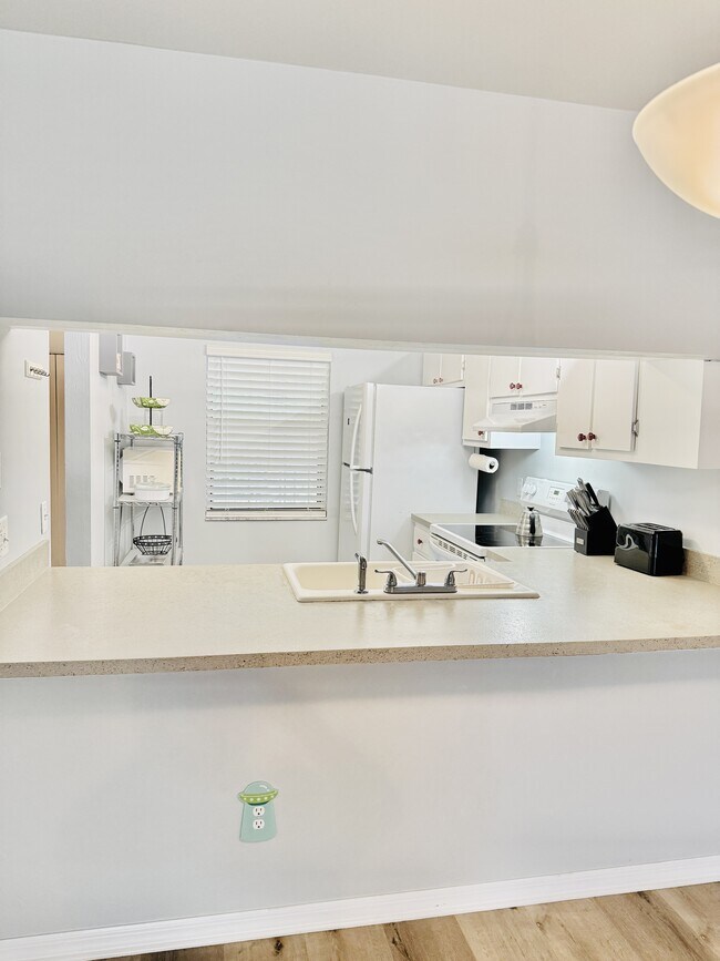 Building Photo - 2750 Kings Lake Blvd