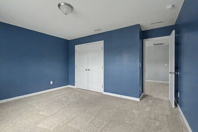 Building Photo - 5-Bedroom Home w/ Fenced-in BackYard in Knightdale