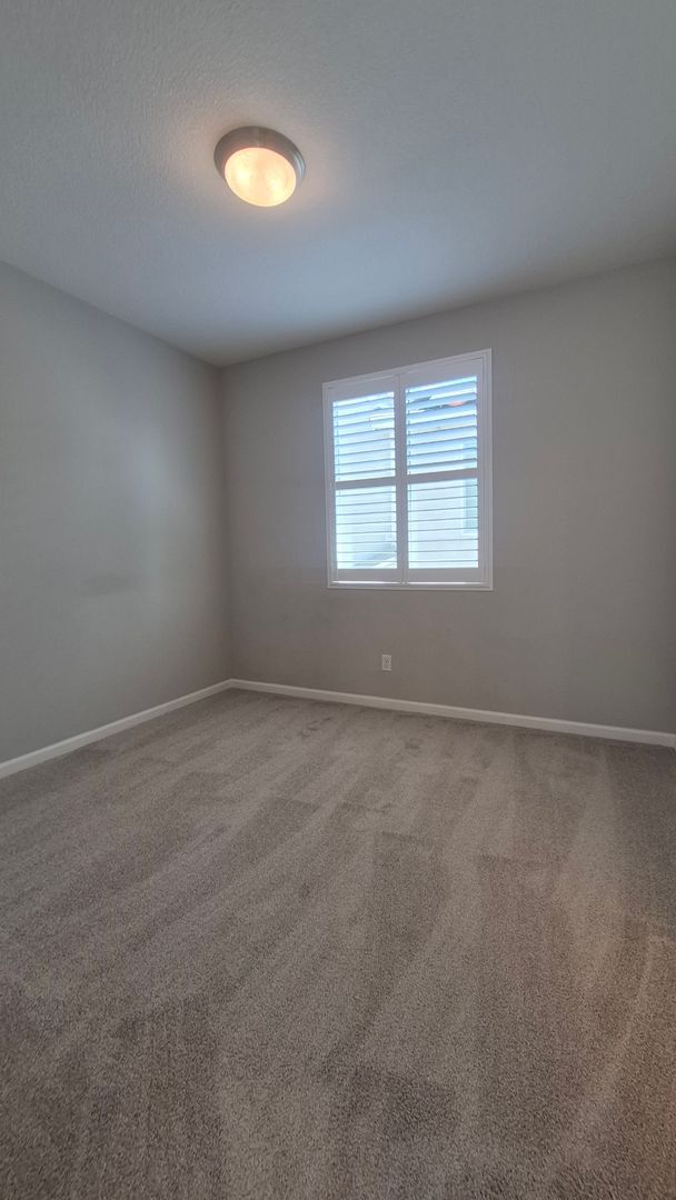 Building Photo - 1702 Brodea Ln