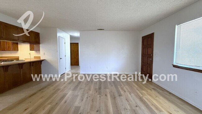 Building Photo - 12780 Redwing Rd