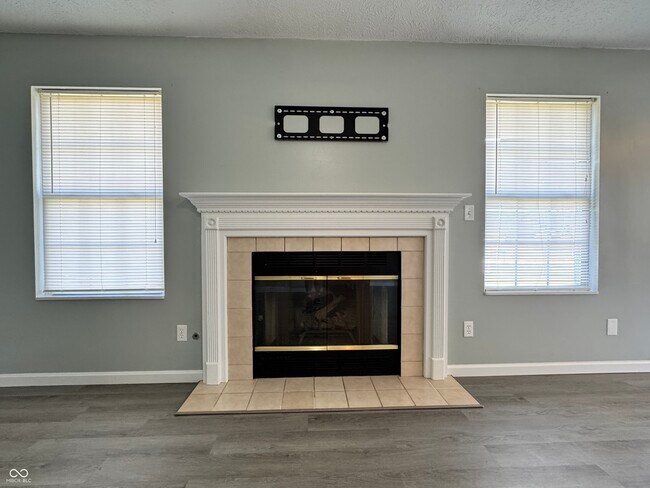 Building Photo - 39 Cedarwood Dr