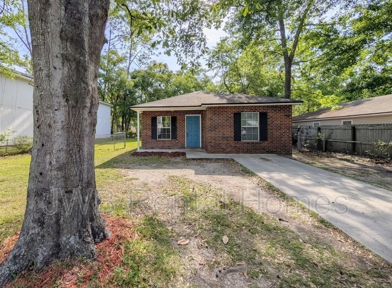 Primary Photo - 1215 Neva St
