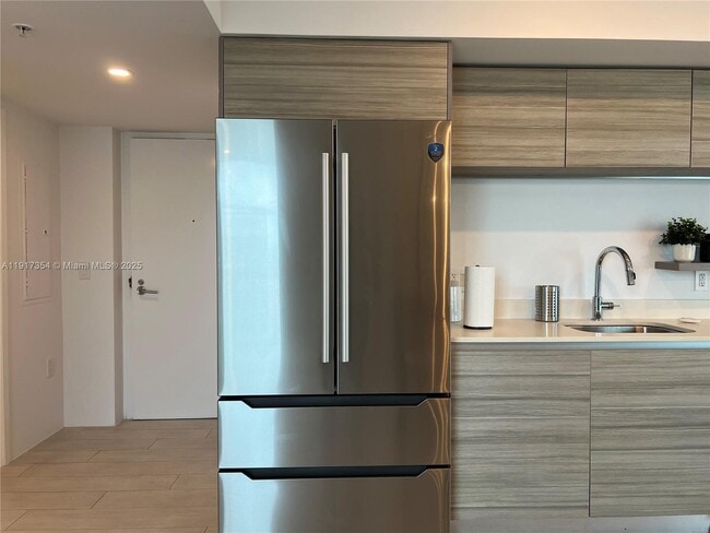 Building Photo - 6620 Indian Creek Dr