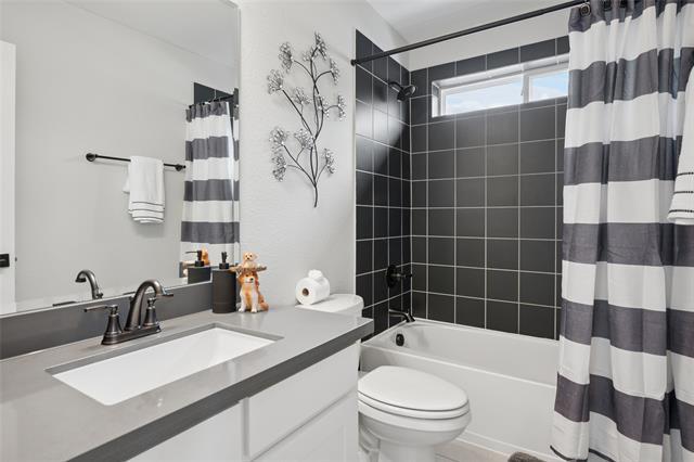 Building Photo - 4108 Water Stone Ct
