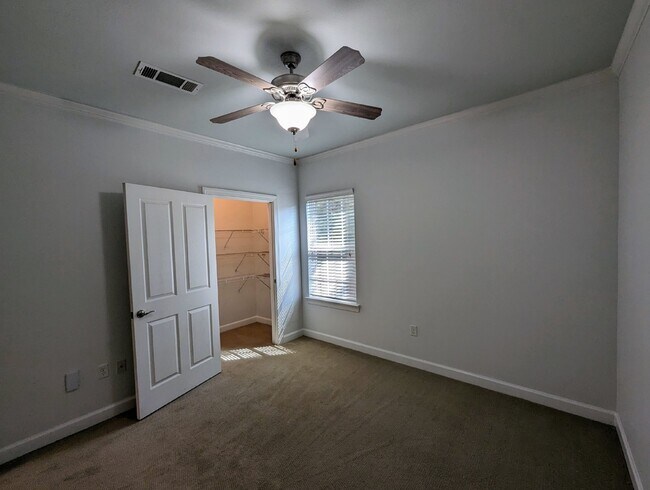 Building Photo - 47 Private Rd 3057