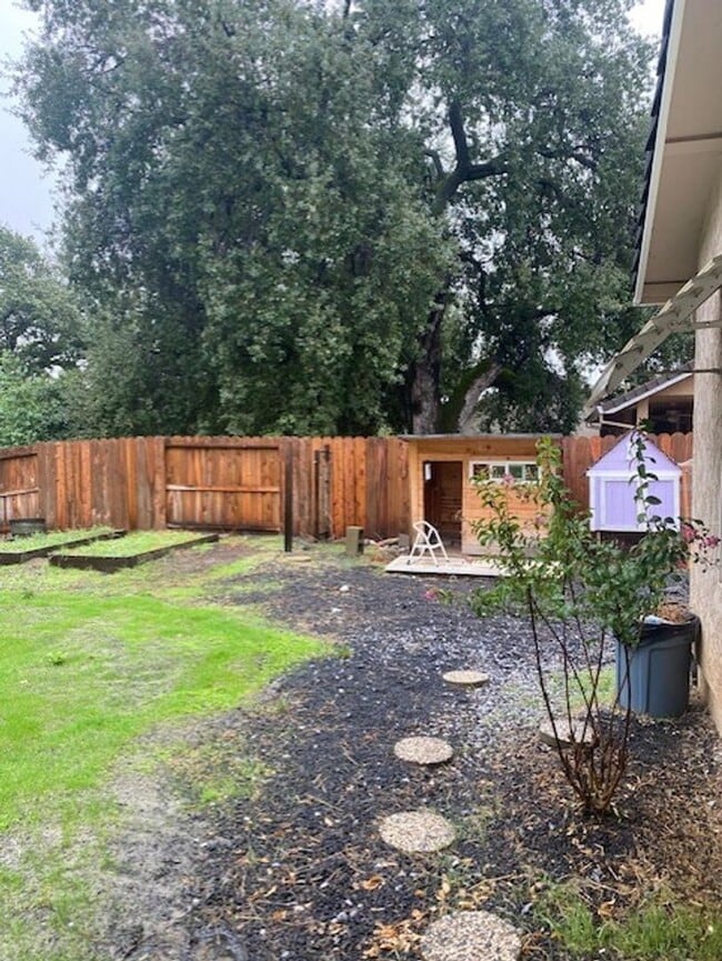 Building Photo - Nice Home in Windsor Estates!!