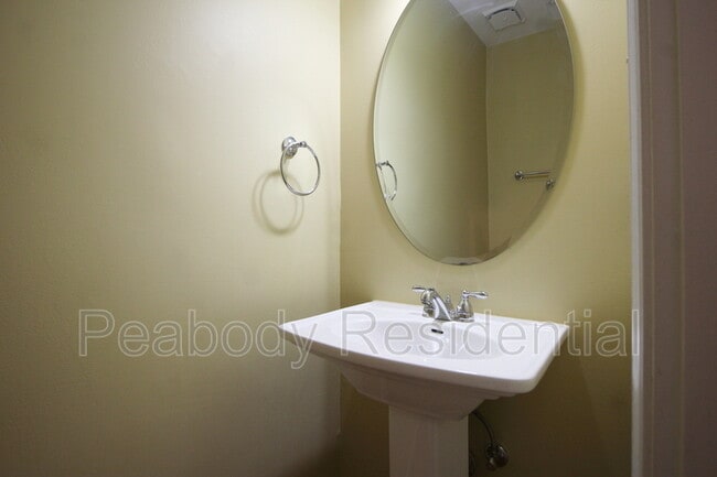 Building Photo - 8072 Sleepy View Ln