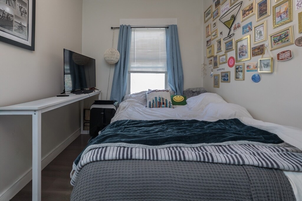 Building Photo - 100 H St