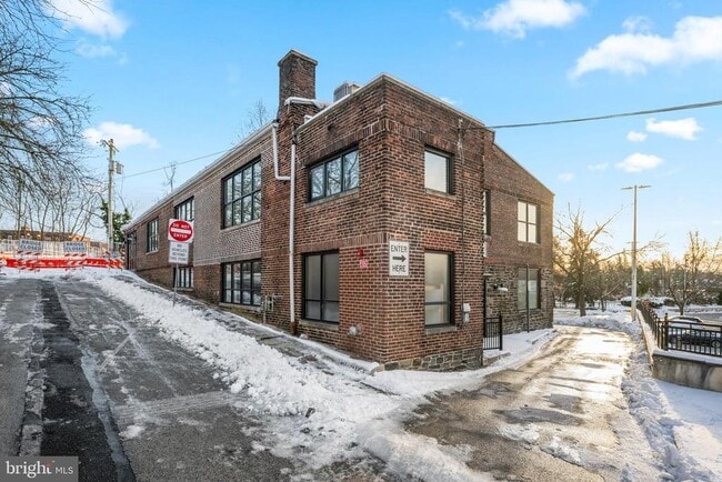 Building Photo - 36 N Narberth Ave