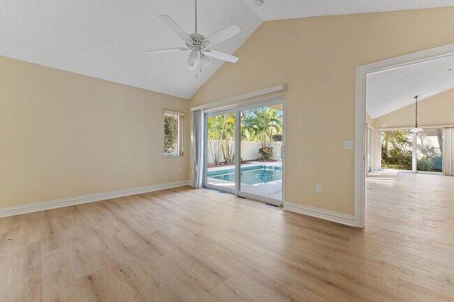 Building Photo - 118 Knoll Way