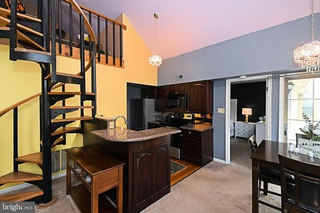 Building Photo - 308 Foxcroft Cir