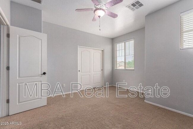 Building Photo - 42511 W Cheyenne Dr