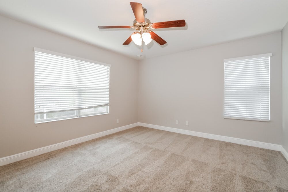 Building Photo - 1705 Southern Oak Loop