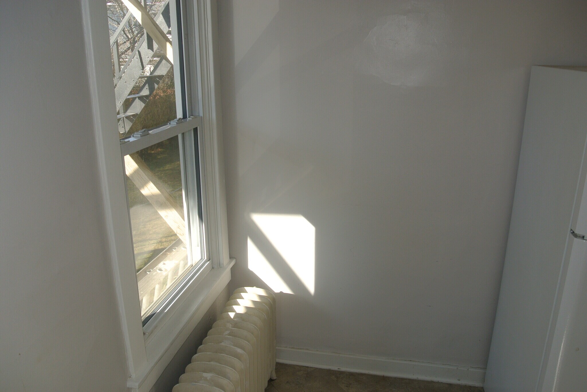 Building Photo - 328 High Street