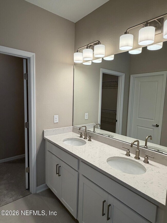 Building Photo - 272 Cherry Elm Dr