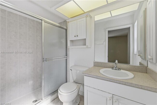 Building Photo - 826 SE 5th Ct