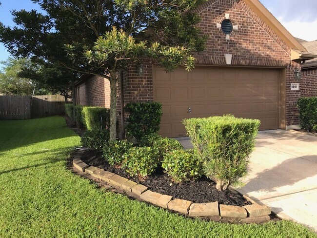 Building Photo - 6018 Orchard Trail Dr