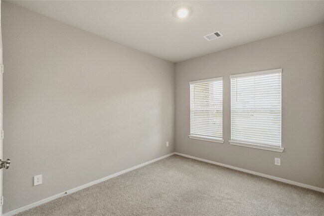 Building Photo - 419 Gram Hl Dr