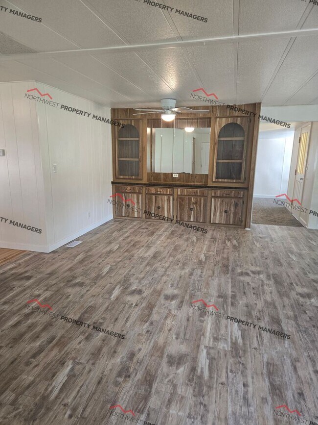 Building Photo - STATUS: *RENTED* |  R255E | $2850 ( FARM PROPERTY- LIVESTOCK WELCOME)